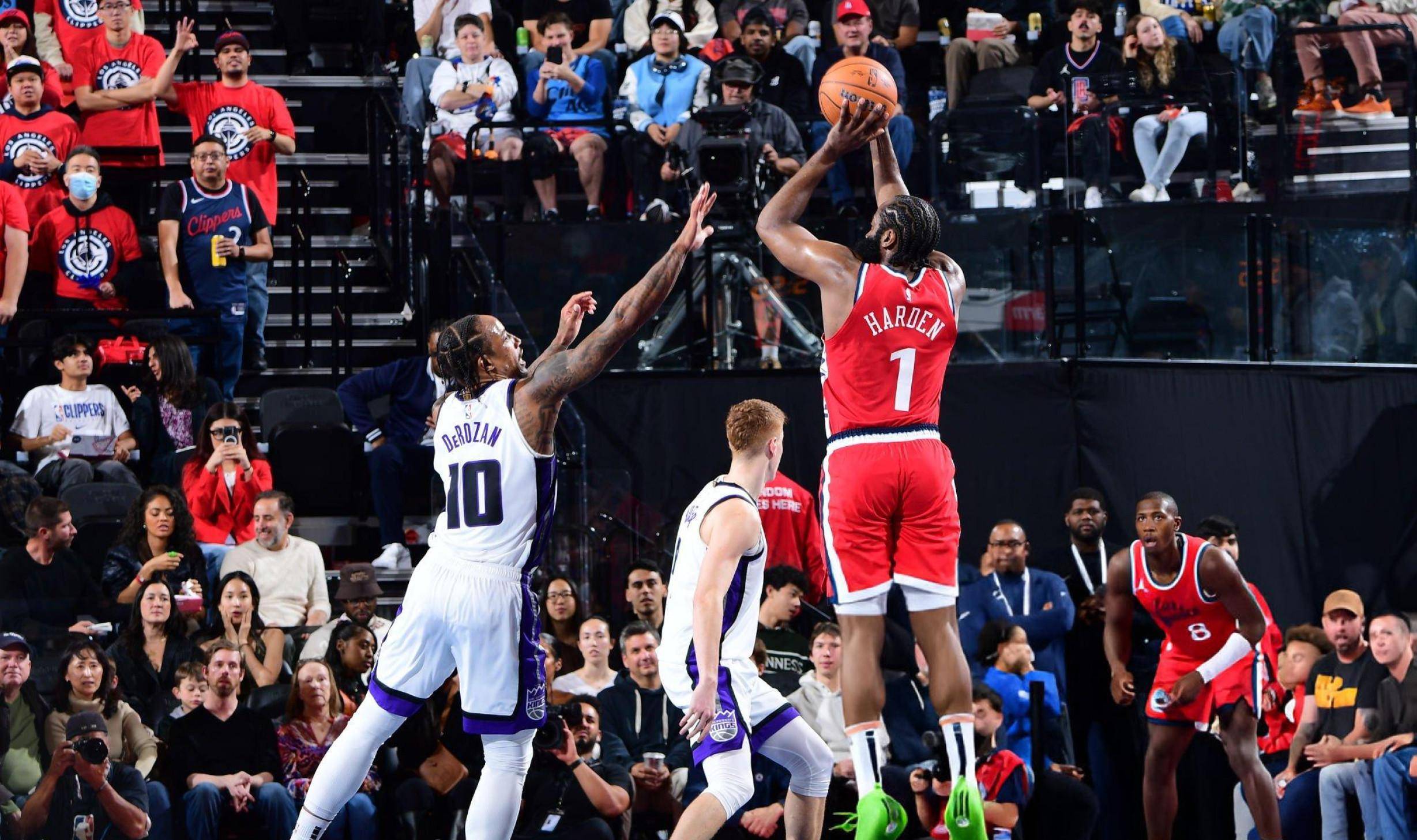 火箭vs鹈鹕，哈登继续砍分