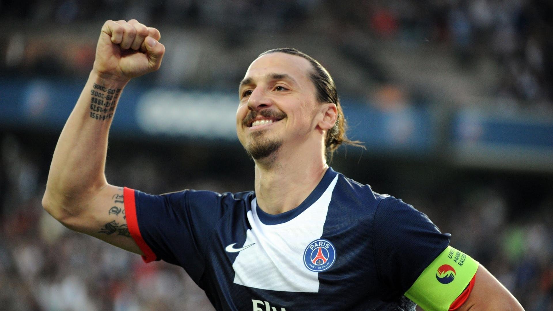 哈兰德迎来七赛季高光表现，雄鹿球迷沸腾！